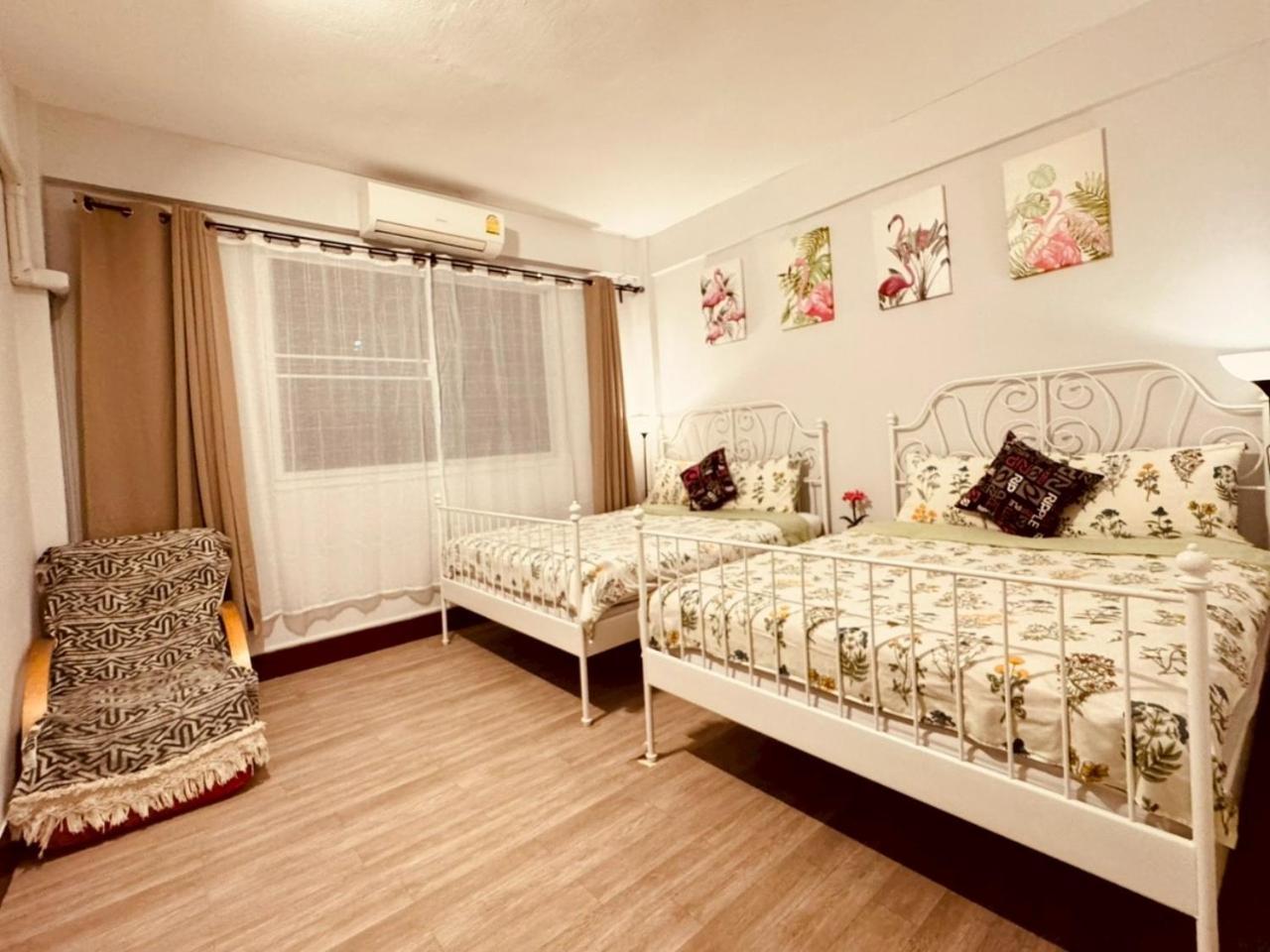 Baan Nampetch Hostel Бангкок Экстерьер фото